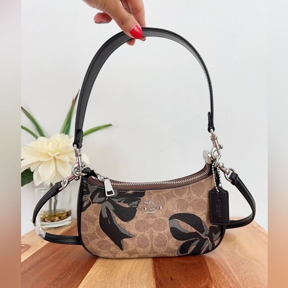 NWT Coach Teri Mini Crossbody Bag In Signature Canvas With Bow‎ Print - Picture 2 of 8
